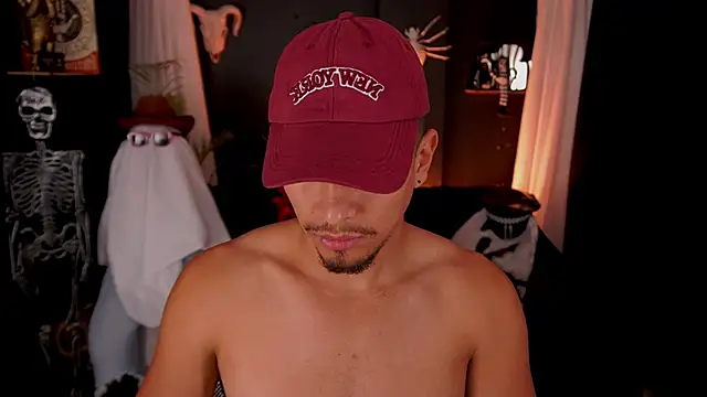 Aaronfox x online show from October 19, 2025, 12:41 pm