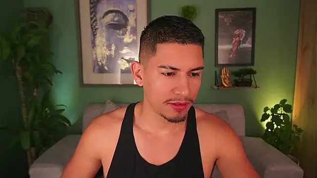 Aaronfox x online show from March 12, 2025, 12:47 pm