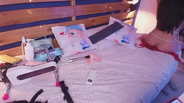 brigiitte rohan online show from October 22, 2025, 4:12 am