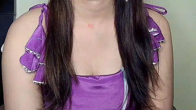 MIss-Naina online show from October 18, 2025, 7:49 pm