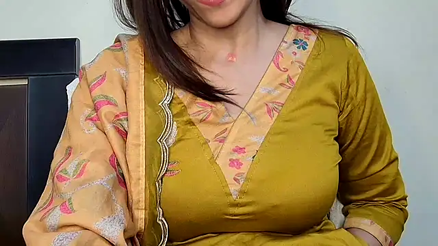 MIss-Naina online show from November 6, 2025, 5:00 am