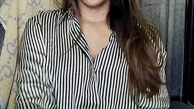 MIss-Naina online show from July 13, 2026, 9:14 pm