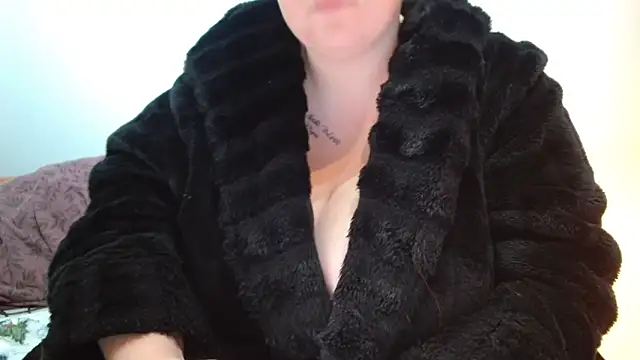 busty-bella1 online show from January 7, 2026, 11:37 am