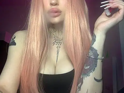 Snapshot of madelinexx chatting on March 7, 2025, 12:48 am madelinexx online show from March 7, 2025, 12:48 am