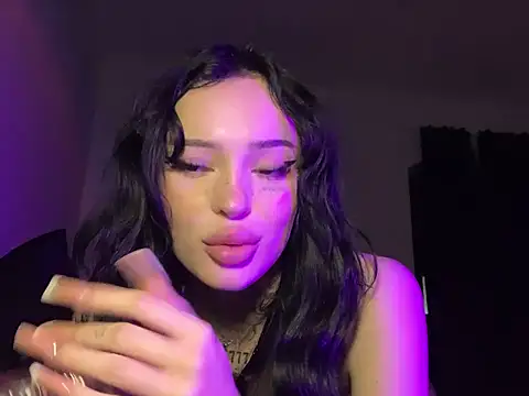 Snapshot of madelinexx chatting on January 21, 2025, 12:25 am madelinexx online show from January 21, 2025, 12:25 am