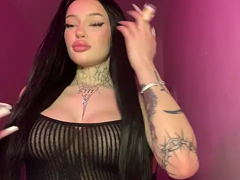 Snapshot of madelinexx chatting on February 26, 2025, 8:25 pm madelinexx online show from February 26, 2025, 8:25 pm