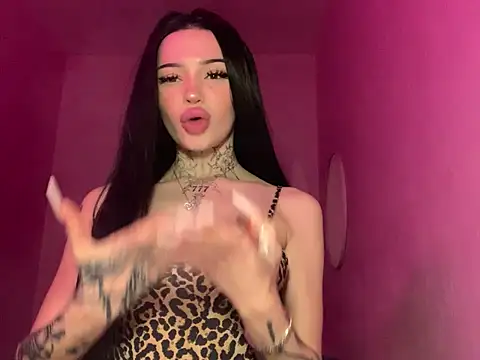 Snapshot of madelinexx chatting on February 24, 2025, 7:09 pm madelinexx online show from February 24, 2025, 7:09 pm