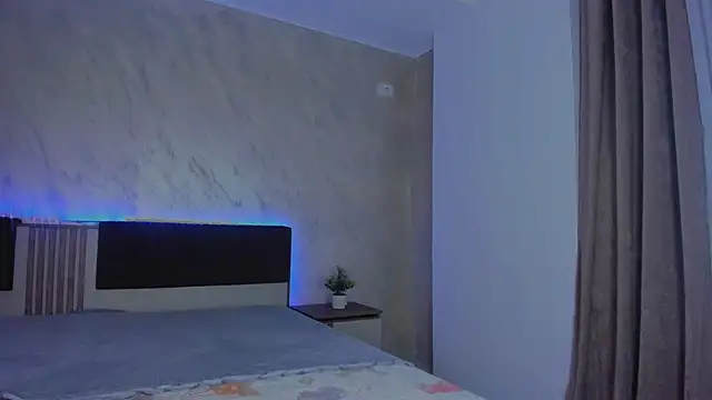 Snapshot of AliyaWade_ chatting on November 20, 2025, 3:51 am AliyaWade online show from November 20, 2025, 3:51 am