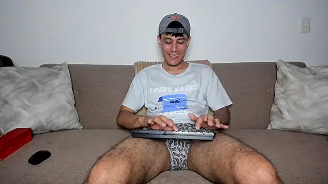 Huge latin cock online show from October 4, 2025, 10:11 pm