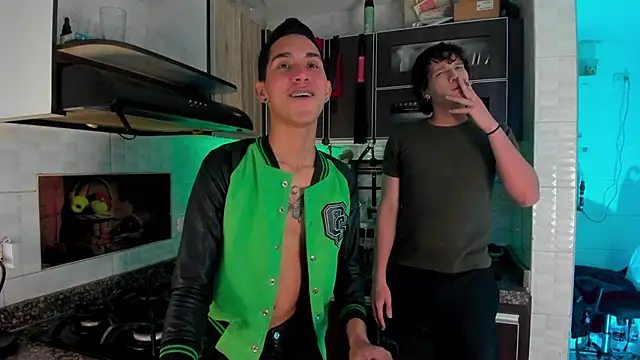 Snapshot of MillersKink chatting on November 15, 2025, 3:32 am MillersKink online show from November 15, 2025, 3:32 am