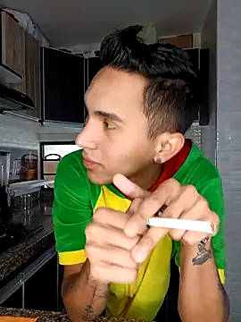 Snapshot of MillersKink chatting on March 9, 2025, 4:55 pm MillersKink online show from March 9, 2025, 4:55 pm