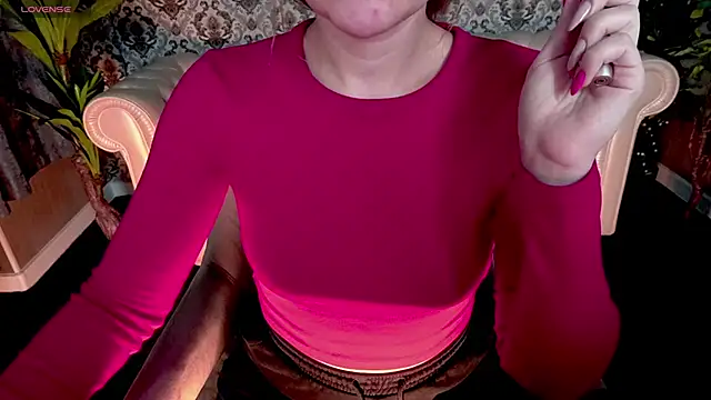 MaribelRiverr  online show from September 19, 2025, 5:44 am