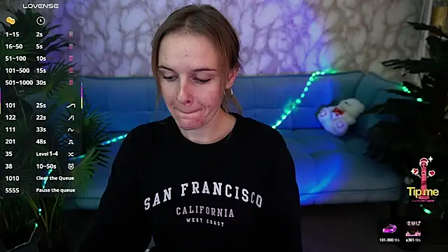 MaribelRiverr  online show from October 5, 2025, 5:53 am