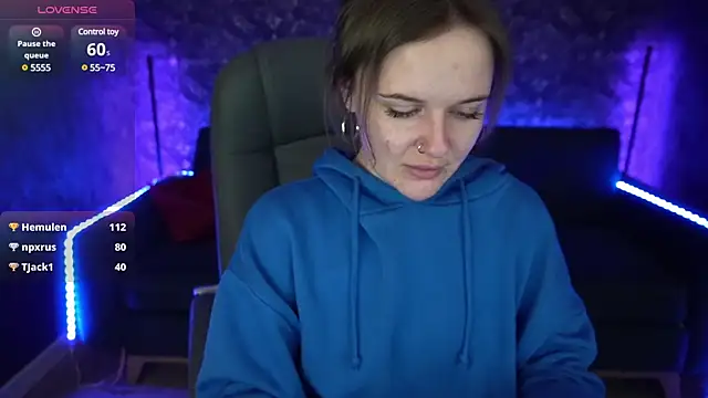 MaribelRiverr  online show from February 22, 2025, 10:40 am