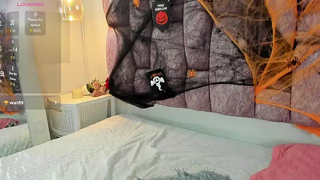Snapshot of britanny-collyns chatting on October 14, 2025, 7:47 pm britanny-collyns online show from October 14, 2025, 7:47 pm