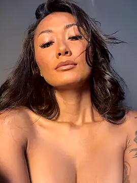 thai-dreamgirl online show from December 4, 2025, 11:15 pm