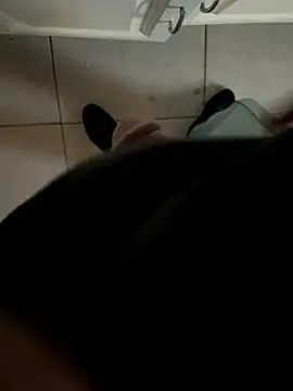 louiv93000 online show from January 8, 2026, 8:09 am