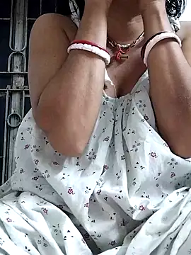 miss-Riy online show from April 4, 2026, 5:30 pm