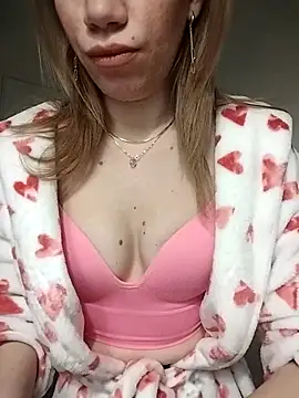 Snapshot of EvaRush chatting on February 6, 2026, 7:43 pm EvaRush online show from February 6, 2026, 7:43 pm