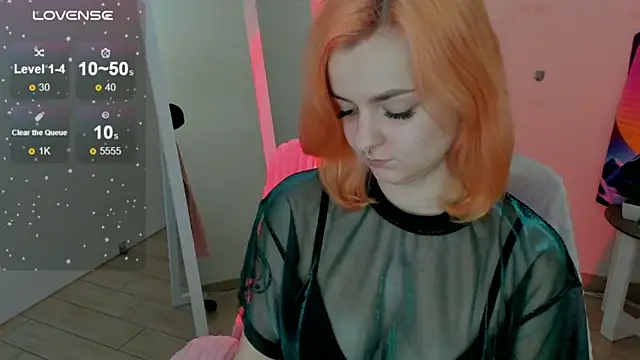 Snapshot of Fire_Bestie chatting on October 20, 2025, 1:11 pm Fire Bestie online show from October 20, 2025, 1:11 pm