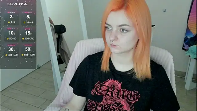 Snapshot of Fire_Bestie chatting on December 4, 2025, 1:54 pm Fire Bestie online show from December 4, 2025, 1:54 pm