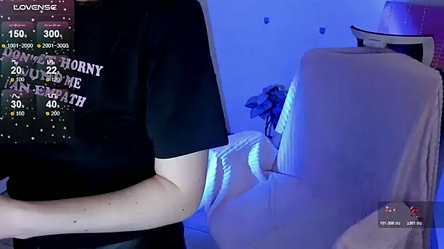 Fire Bestie online show from March 7, 2026, 1:27 pm