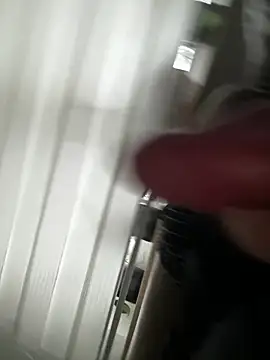 derFickerali online show from December 4, 2025, 8:46 am