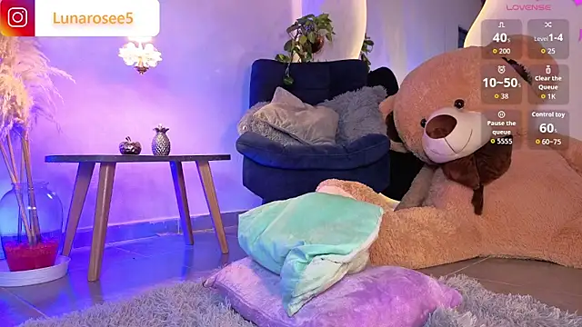 LunaRose5 online show from October 23, 2025, 3:38 am