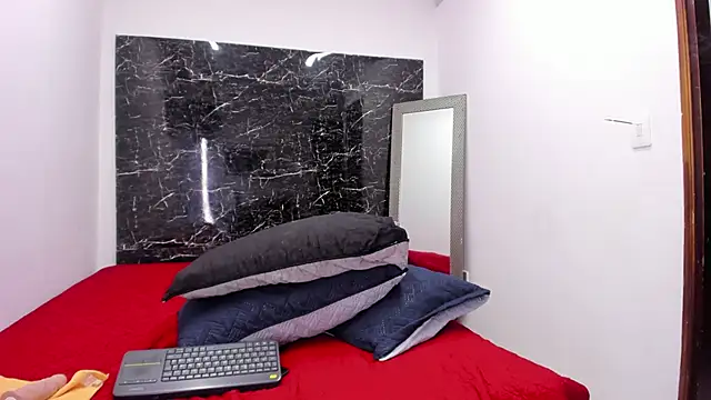 Snapshot of Analiasmith89 chatting on February 24, 2026, 3:40 am Analiasmith89 online show from February 24, 2026, 3:40 am