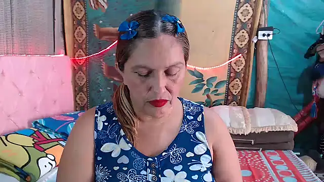 mom son dirty online show from November 4, 2025, 2:10 pm