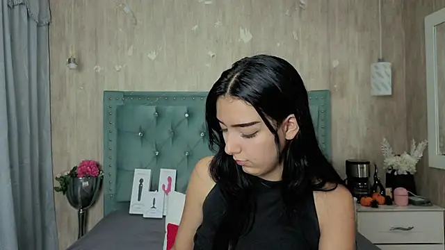 Snapshot of Marcelaa_fox chatting on June 10, 2026, 9:05 pm Marcelaa fox online show from June 10, 2026, 9:05 pm
