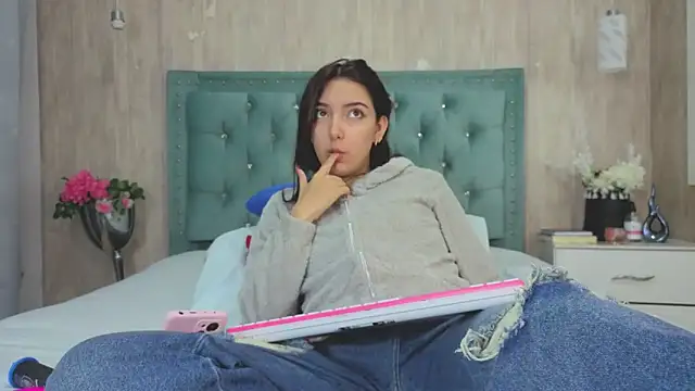 Marcelaa fox online show from September 20, 2025, 9:20 pm