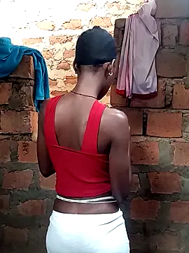 Snapshot of Sassy_boobs21 chatting on February 24, 2026, 4:46 am Sassy boobs21 online show from February 24, 2026, 4:46 am