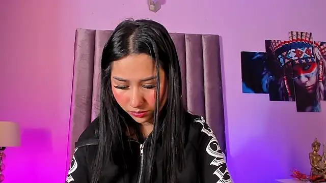 Isabella Flowers online show from April 1, 2026, 5:09 am