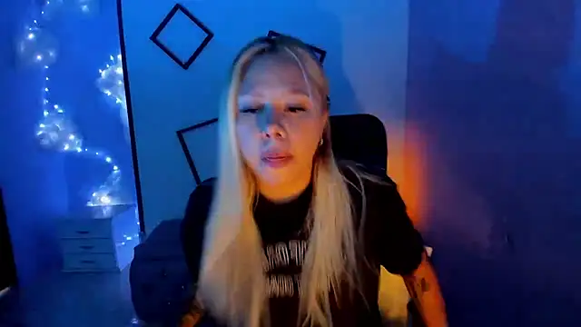 ConstansBlonde online show from September 22, 2025, 8:26 pm