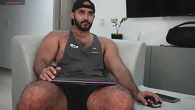 Snapshot of orion1993 chatting on October 28, 2025, 9:19 am orion1993 online show from October 28, 2025, 9:19 am