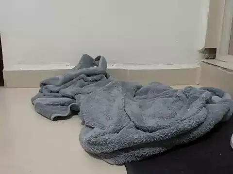 dragonrojo912 online show from January 9, 2026, 1:29 pm