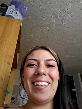 Sweel Leyva18 online show from November 26, 2025, 7:25 pm