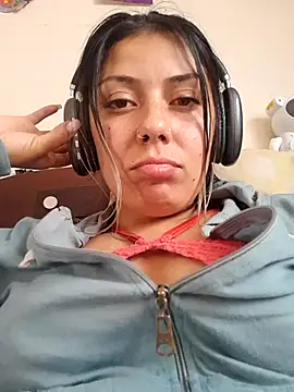 Sweel Leyva18 online show from September 19, 2025, 7:40 pm