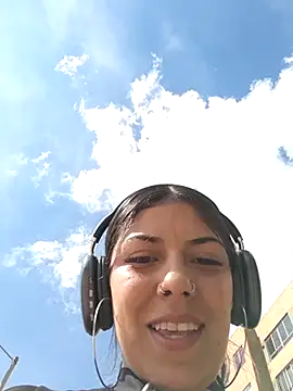 Sweel Leyva18 online show from November 19, 2025, 7:25 pm