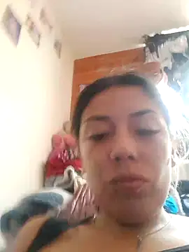 Snapshot of Sweel_Leyva18 chatting on June 18, 2026, 6:35 pm Sweel Leyva18 online show from June 18, 2026, 6:35 pm