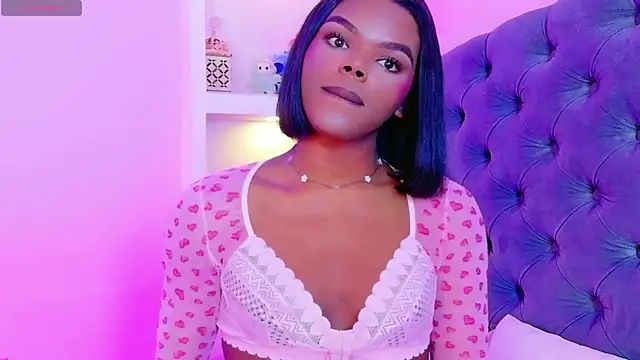 Snapshot of CamiEstrada chatting on November 23, 2025, 6:29 pm CamiEstrada online show from November 23, 2025, 6:29 pm