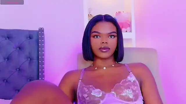 Snapshot of CamiEstrada chatting on October 31, 2025, 8:27 pm CamiEstrada online show from October 31, 2025, 8:27 pm