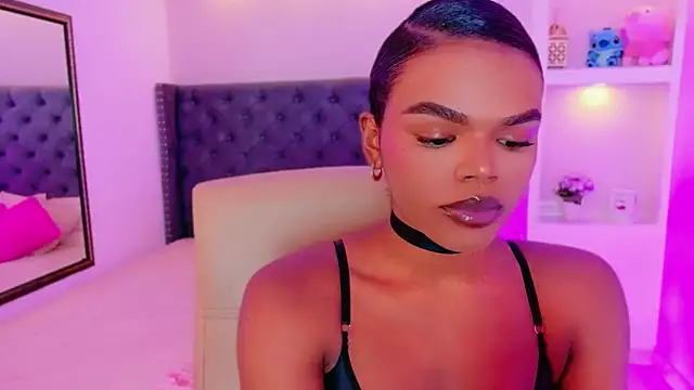 Snapshot of CamiEstrada chatting on September 29, 2025, 9:09 pm CamiEstrada online show from September 29, 2025, 9:09 pm