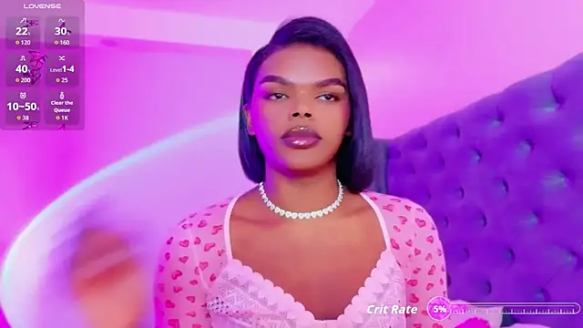 Snapshot of CamiEstrada chatting on October 21, 2025, 7:46 pm CamiEstrada online show from October 21, 2025, 7:46 pm