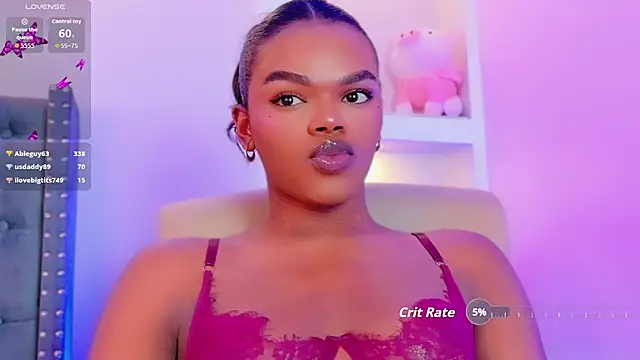 Snapshot of CamiEstrada chatting on September 21, 2025, 9:42 pm CamiEstrada online show from September 21, 2025, 9:42 pm