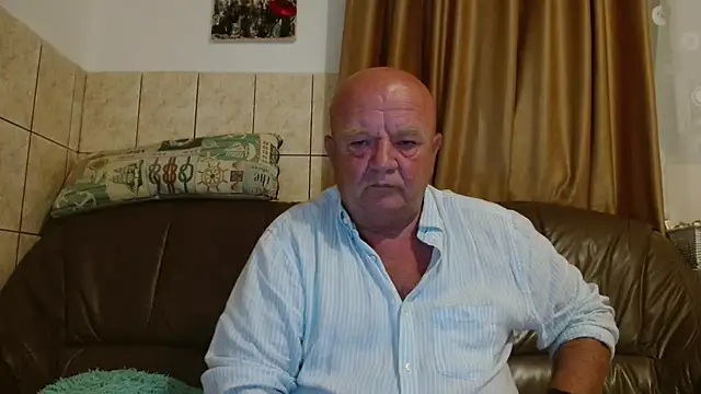 Snapshot of fullballs6 chatting on September 11, 2025, 12:54 am fullballs6 online show from September 11, 2025, 12:54 am