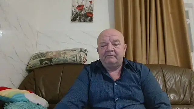 fullballs6 online show from December 23, 2025, 3:39 am