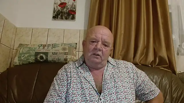 Snapshot of fullballs6 chatting on October 9, 2025, 1:50 am fullballs6 online show from October 9, 2025, 1:50 am