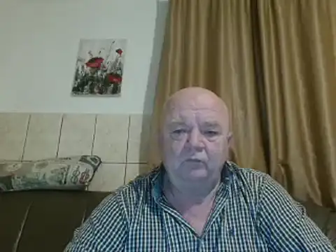 Snapshot of fullballs6 chatting on February 17, 2025, 1:36 am fullballs6 online show from February 17, 2025, 1:36 am